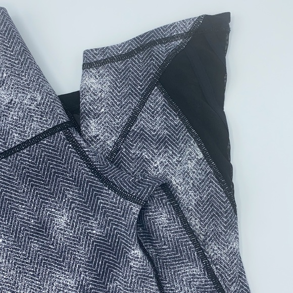 Lululemon Essential Rhythm Crop Legging Diffusion - Picture 3 of 11